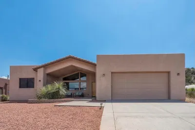 Quiet Home Close to Sedona 민드르프 캐베이츠 주변 호텔