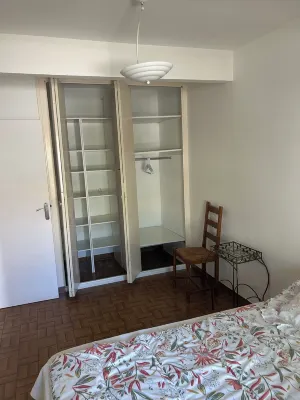 Carnon. F3 rental, first line. Feet in the water