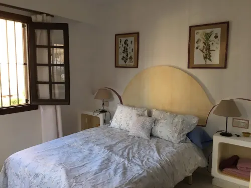 Beautiful renovated townhouse 30m from the beach in Torrevieja.