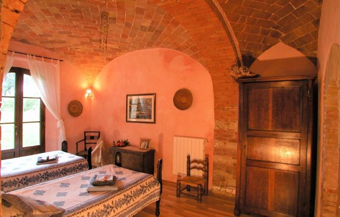 Holiday, where Tuscany is still authentic. 16th c. Villa, Infinity pool: Leccio
