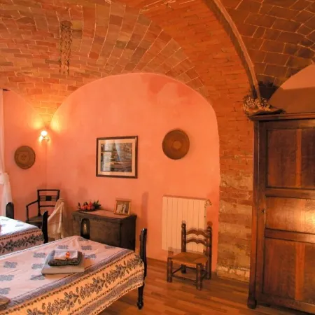 Holiday, where Tuscany is still authentic. 16th c. Villa, Infinity pool: Leccio