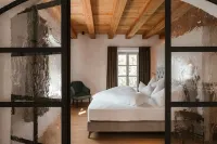 Modern&Historic Apartment "Ludwig" in Südtriol, Nals Hotels in Nalles