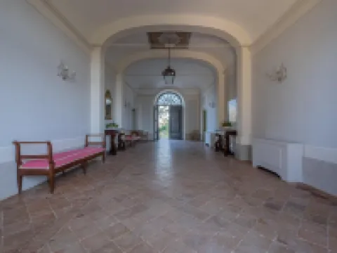 Historic villa with swimming pool surrounded by nature Hotéis em Amelia