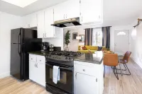 B5- Desert Gem, Spacious, Welcoming, 2BR