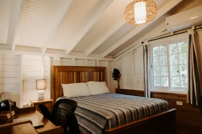 CherryTree Bungalow of Villa Paraiso | Beachfront Hotels in 