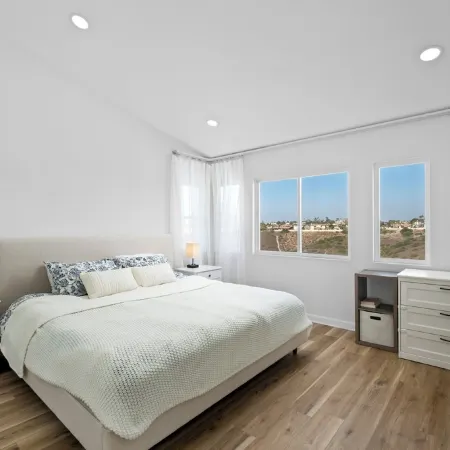 Spacious 4-bedroom house in delightful Chula Vista with view
