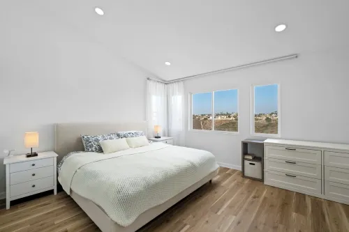 Spacious 4-bedroom house in delightful Chula Vista with view