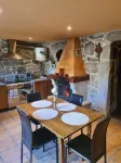 ¡A 10 Minutos de Santiago de Compostela! Casa Ideal Para Familias