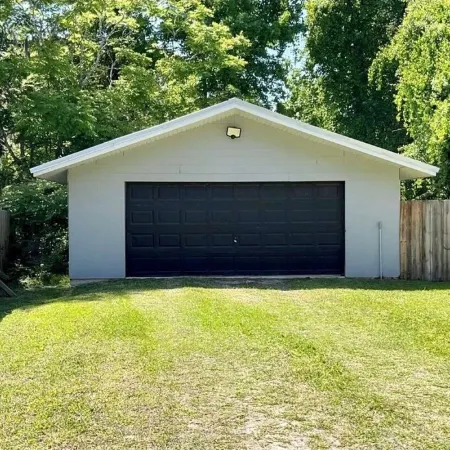 Quiet, cozy 3 bedroom home, across from river, in peaceful Palatka