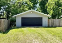 Quiet, cozy 3 bedroom home, across from river, in peaceful Palatka