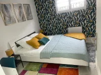 Le Refuge Coloré à 15 Minutes de Paris Hotels in Bobigny