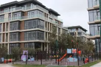 Cozy 2-bedroom apartment in peaceful Nardaran with WiFi, AC Hotel a Nardaran