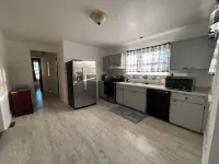 Centrally located spacious house in Valentine, 4 bedrooms, 5 beds, sleeps 8 Hotels in Cherry County