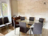 Agradable Casa con Piscina en Les Tres Cales