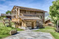 Beautiful new luxury chalet, jacuzzi