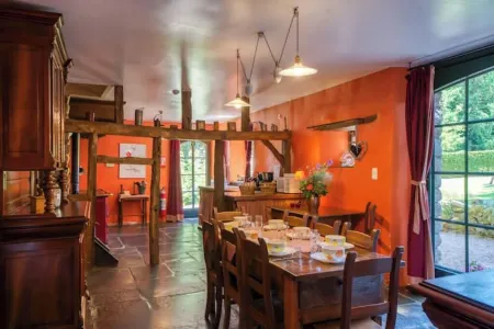 Gîte - Saze Canne 10 People Отели рядом с достопримечательностью «VIELSALM Gare»