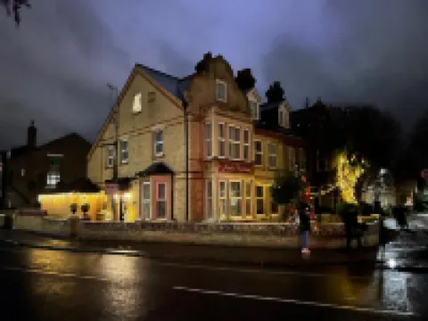A & B Guest House Cambridge Ltd Hotels in 
