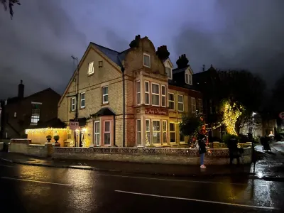 A & B 게스트 하우스 케임브리지대학 저지 경영대학 주변 호텔