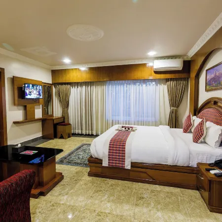 Hotel Earth Light