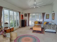 Splendid villa with private pool near the beach