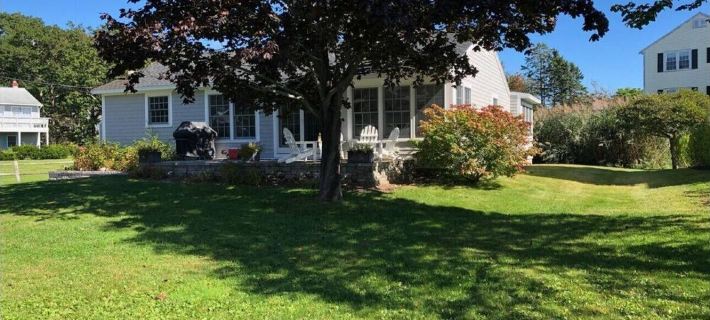 NEW: Ocean Views! Walk to Beaches! 4BR Vacation Retreat ケネバンクのホテル