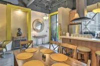 Modern Downtown Apt - Walk to Parks and Cafes! - spa