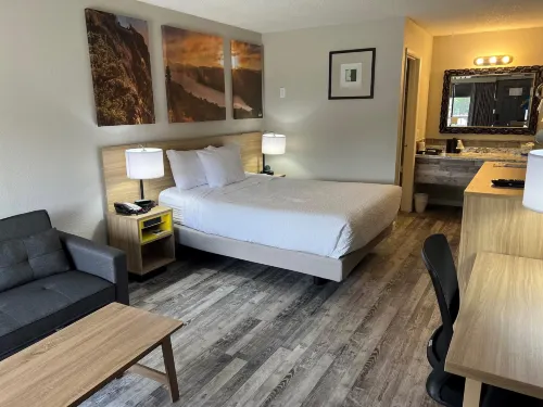 Days Inn by Wyndham Branson Ozarks Hotels in Branson Township