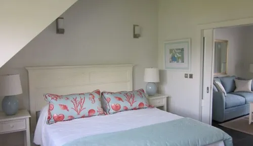 FABULOUS 1 BED APARTMENT IN MARIGOT MARINA, with free Zoetry Hotel access.