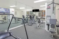 Days Inn by Wyndham Novato/San Francisco - Gym