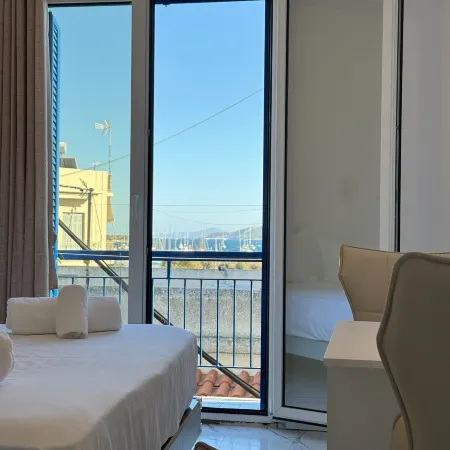 Hotel Avra