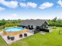 "Asel" - 4km from the Sea - piscina