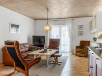"Gilbert" - 500m from the Sea Hotels in Saeby