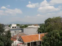 Lume Stay by Sinergi Hotels in West Semarang
