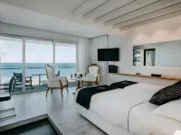 The Ciao Stelio Deluxe Boutique Hotel - Adults Only マッケンジー・ビーチ周辺のホテル