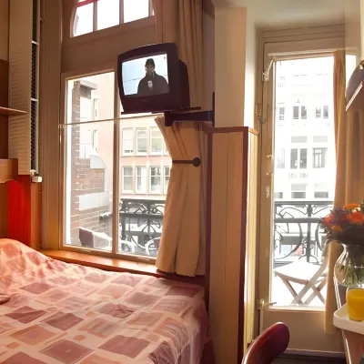 Nadia Hotel โรงแรมใกล้พิพิธภัณฑ์ Houseboat Museum