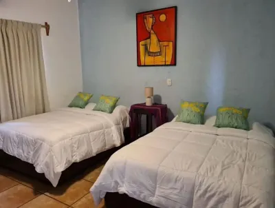 Luxury Beachfront House with pool/ beachfront Hotel di 
