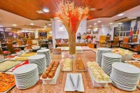 Manhattan Plaza - breakfast