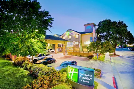Holiday Inn Express & Suites Paso Robles Отели рядом с достопримечательностью «PARK STREET GALLERY»