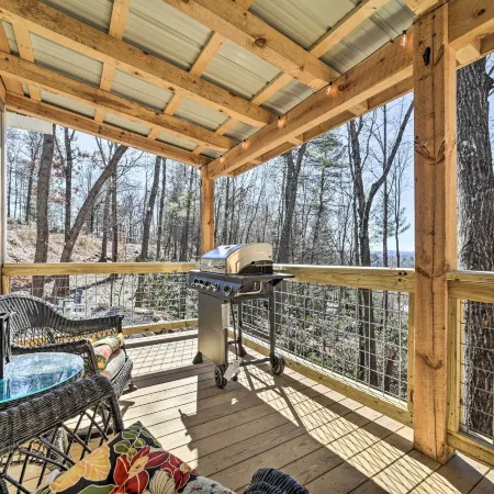 Modern Cabin w/ Fire Pit < 3 Mi to Trails!