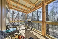 Modern Cabin w/ Fire Pit < 3 Mi to Trails! Hotels in Transylvania County