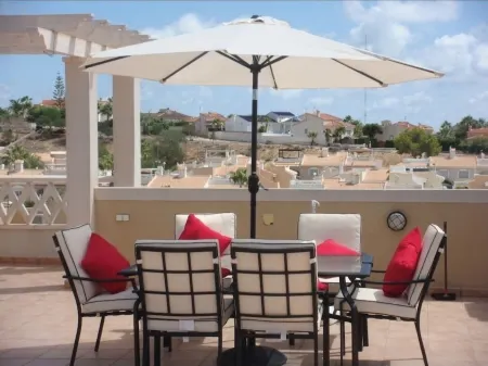 VILLA SUNRISE Detached Villa with Private Pool and Wi-Fi