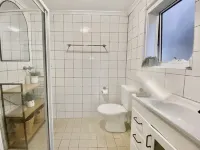 Stylish BONDI BEACH unit - 250m to the sand