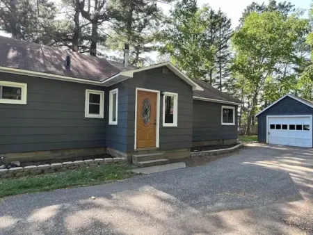 Haven on Hale Lake! Pokegama down the street!