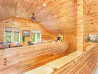 Private retreat with Nature at its best! Hot Tub, Lake & ski, Arcade & Games. Hotels in Garrett County