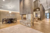 Nordic Retreat by the Water – Hot Tubs & Northern Lights - Pools