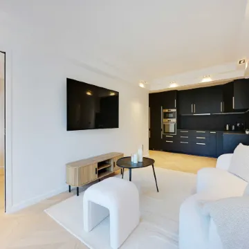 Charming Apt with AC & balcony Отели рядом с достопримечательностью «Philips»