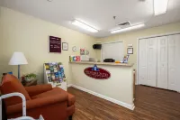 Affordable Suites of America Fredericksburg - parking