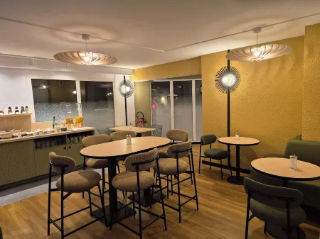 Hôtel Morphée Lille Villeneuve d'Ascq Отели в г. Норд