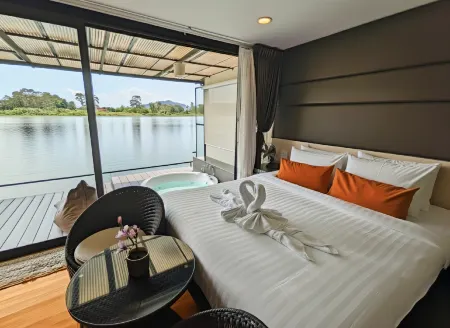 Blueskyraft Resort Отели рядом с достопримечательностью «Chung Kai Allied War Cemetery»