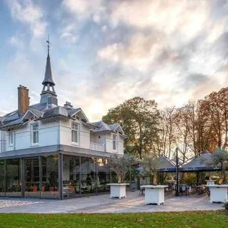 Boutique Hotel WesterVilla Отели рядом с достопримечательностью «Культурно-развлекательный комплекс Вестергасфабрик»